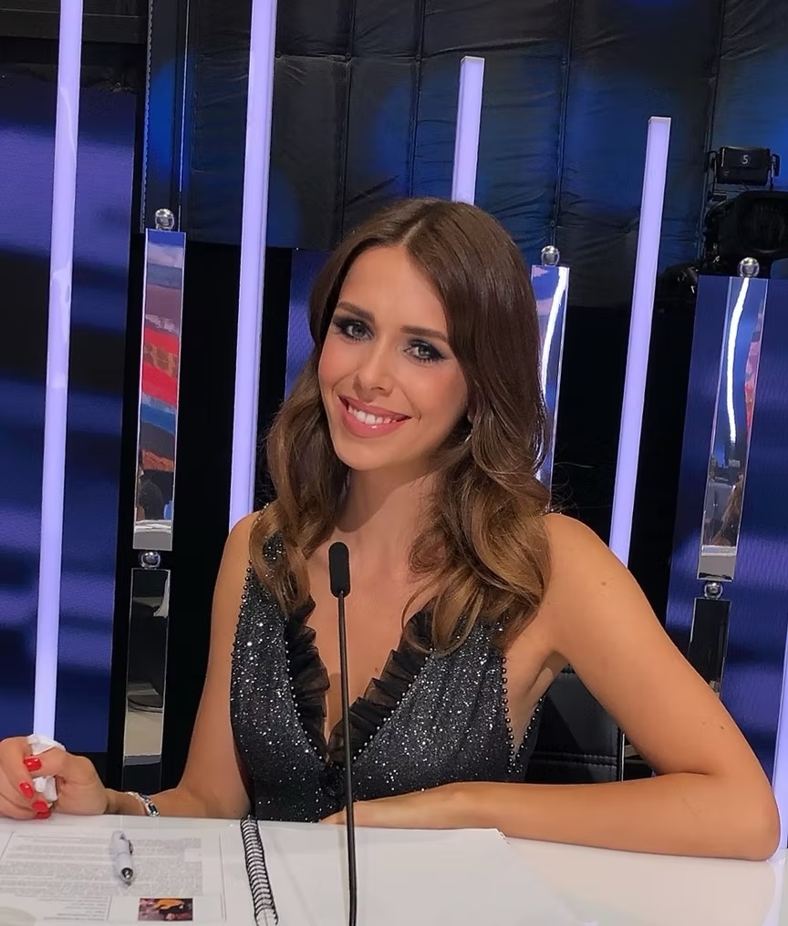 Gabriela about photo